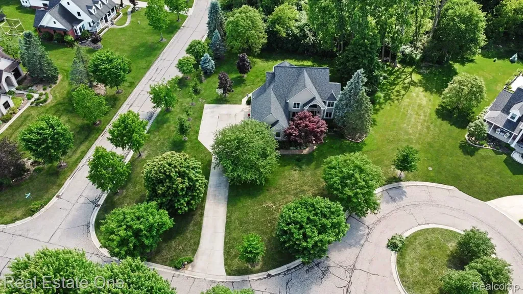 24899 Nottingham Drive Novi City MI 48374