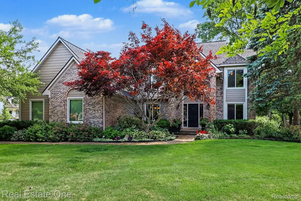 24899 Nottingham Drive Novi City MI 48374