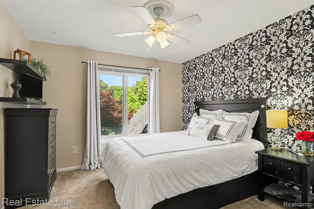 24899 Nottingham Drive Novi City MI 48374