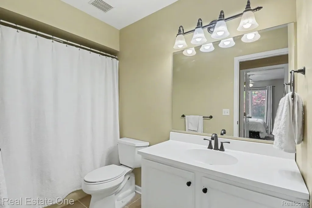 24899 Nottingham Drive Novi City MI 48374