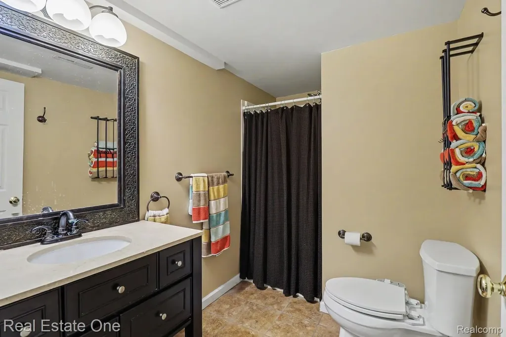 24899 Nottingham Drive Novi City MI 48374