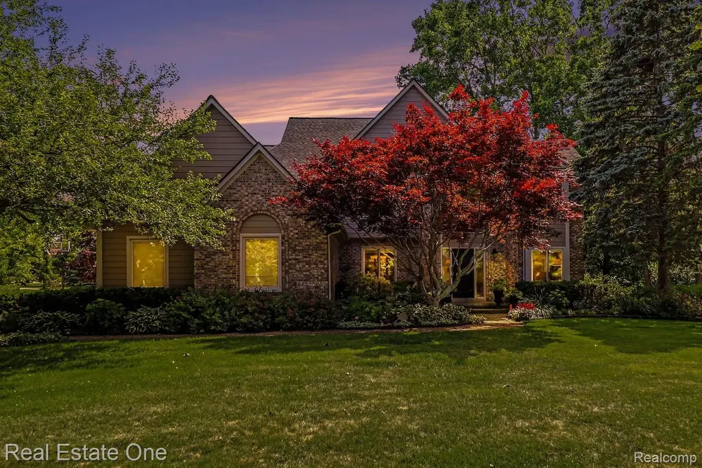 24899 Nottingham Drive Novi City MI 48374