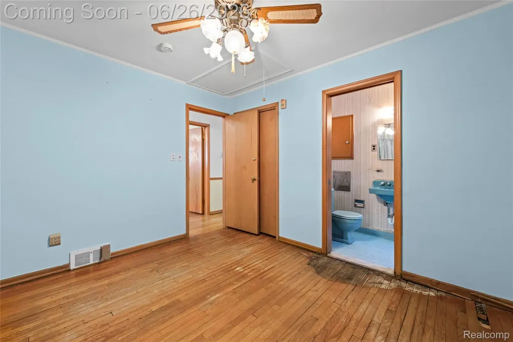 18645 Whitcomb Street Detroit City MI 48235