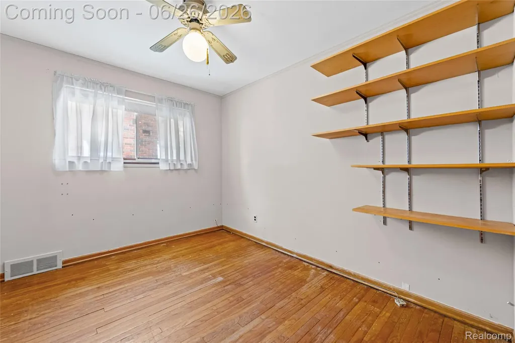 18645 Whitcomb Street Detroit City MI 48235