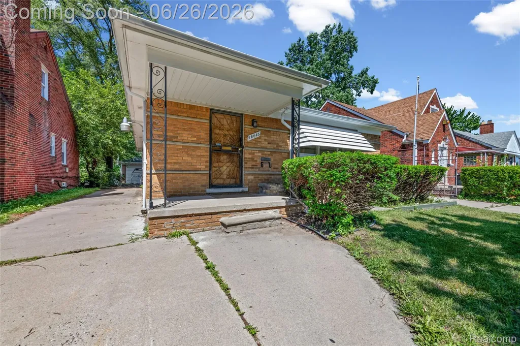 18645 Whitcomb Street Detroit City MI 48235