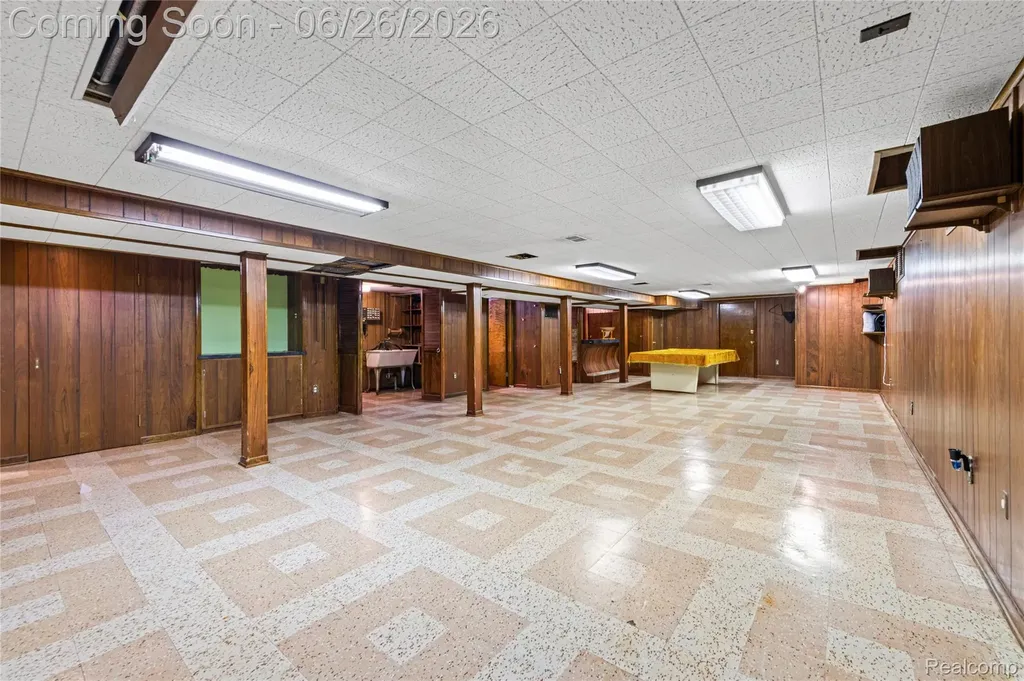18645 Whitcomb Street Detroit City MI 48235