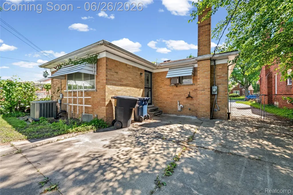 18645 Whitcomb Street Detroit City MI 48235