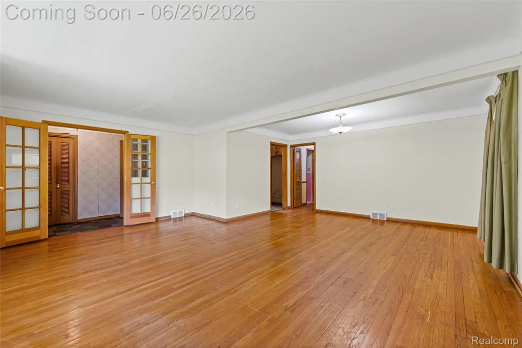18645 Whitcomb Street Detroit City MI 48235