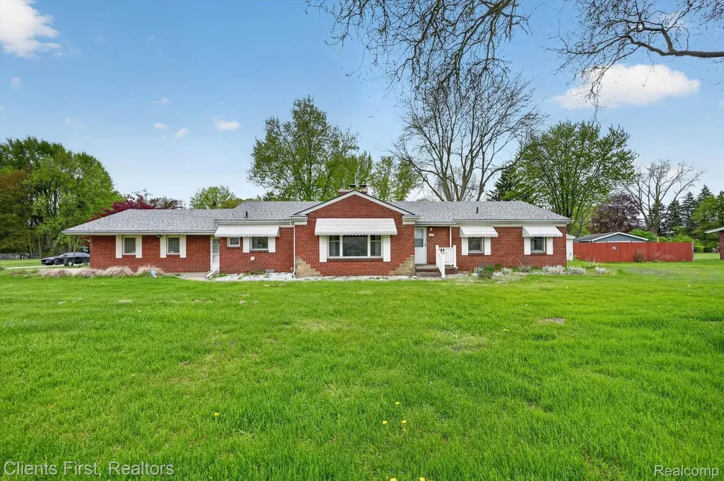 11000 Clinton River Road Sterling Heights City MI 48314