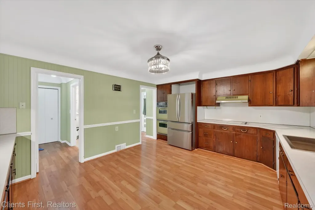 11000 Clinton River Road Sterling Heights City MI 48314