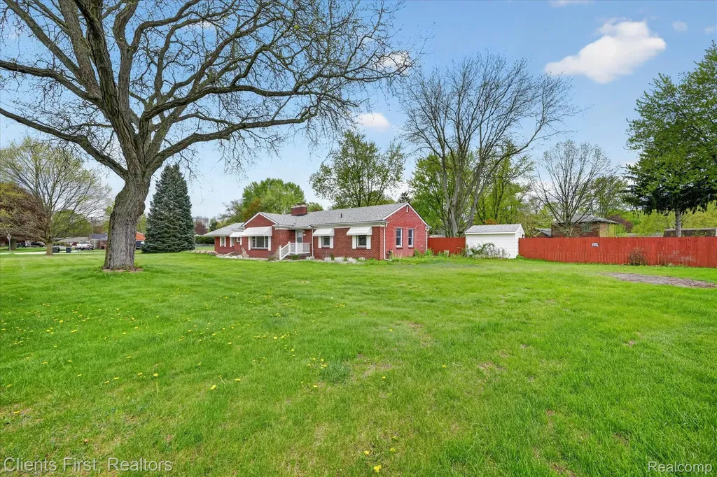 11000 Clinton River Road Sterling Heights City MI 48314