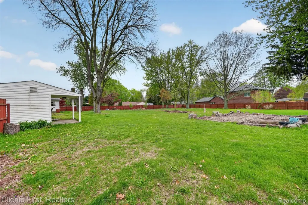 11000 Clinton River Road Sterling Heights City MI 48314