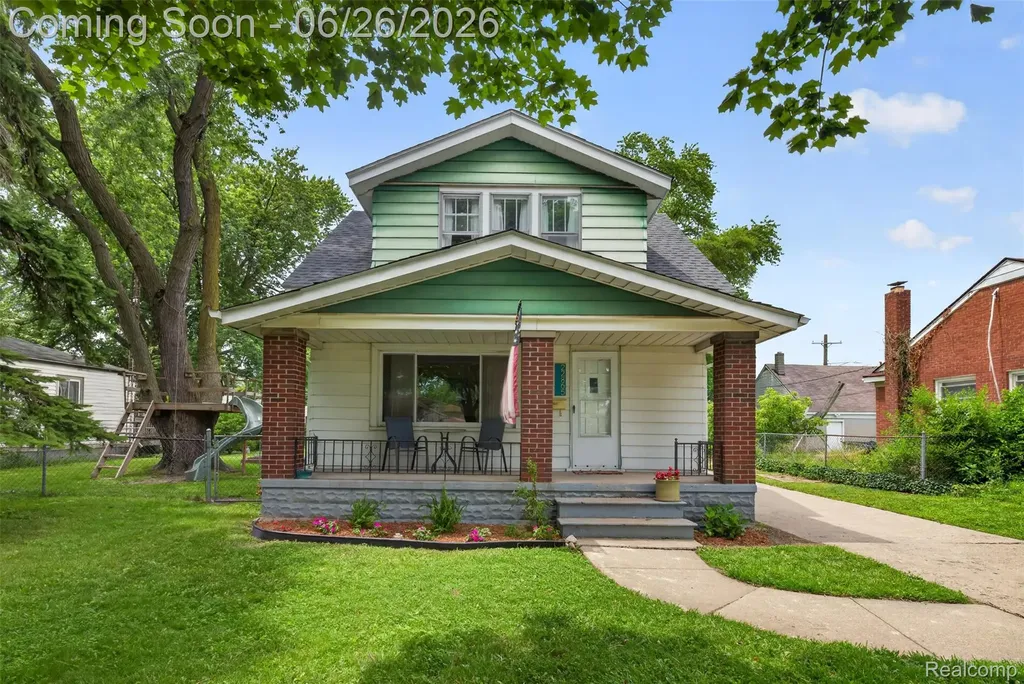 22865 Heussner Avenue Warren City MI 48089