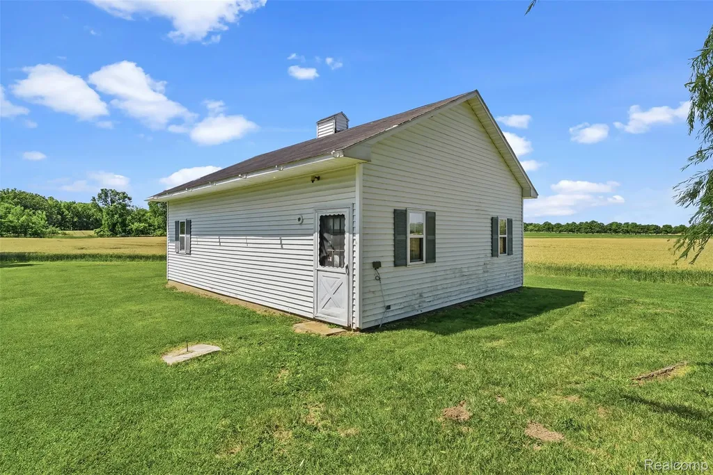 5843 W Dewey Road Owosso Charter Township MI 48867