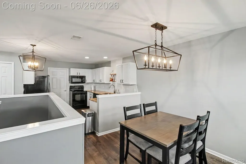 1723 Welland Street Howell City MI 48855