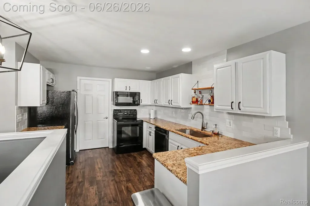 1723 Welland Street Howell City MI 48855