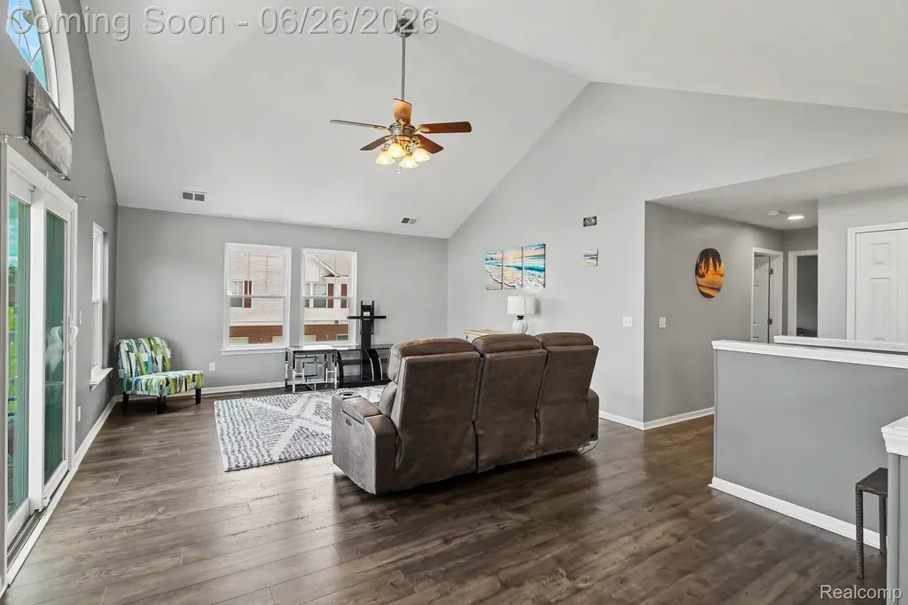 1723 Welland Street Howell City MI 48855