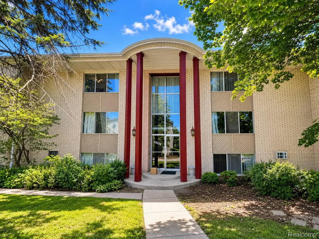 33234 Kingslane Court Farmington Hills City MI 48336