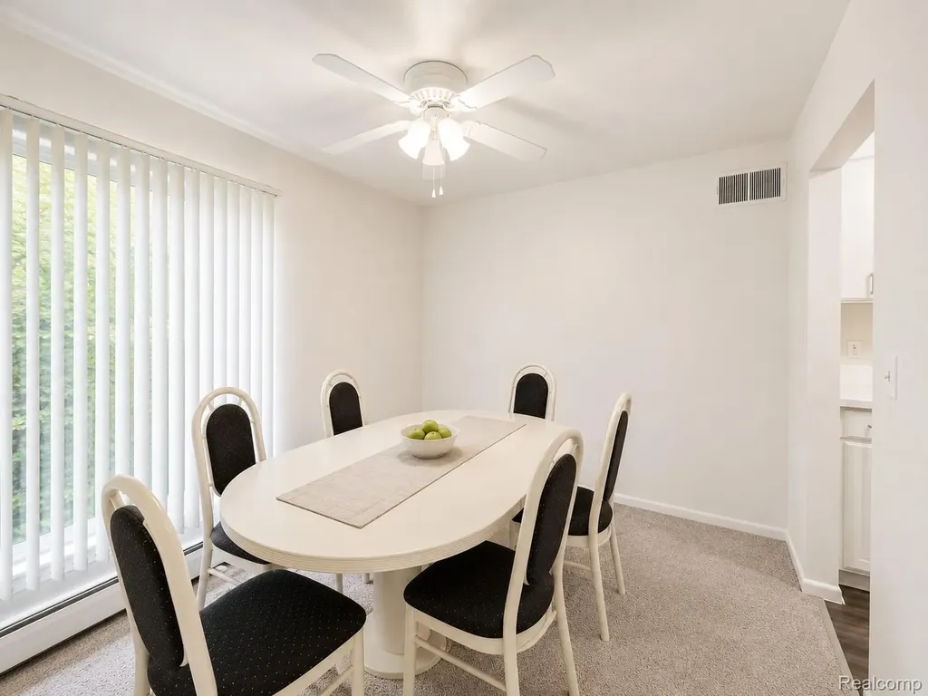 33234 Kingslane Court Farmington Hills City MI 48336
