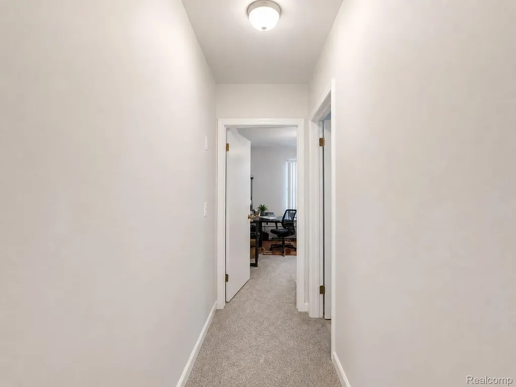 33234 Kingslane Court Farmington Hills City MI 48336