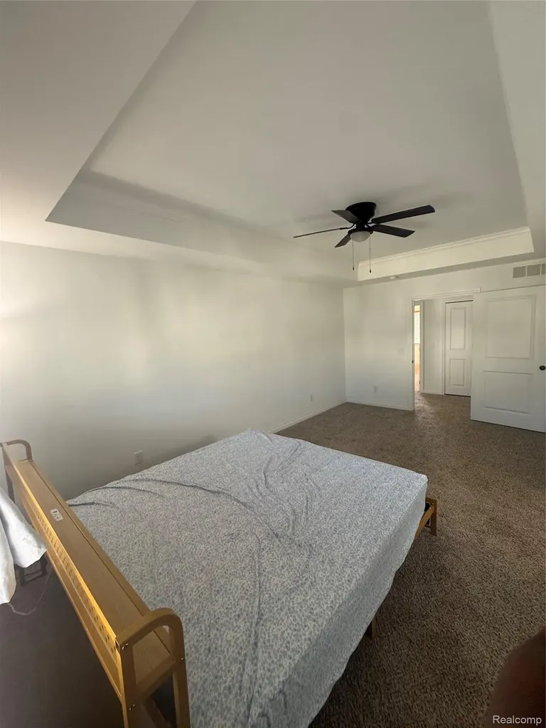 11849 Hines Place Drive Livonia City MI 48150