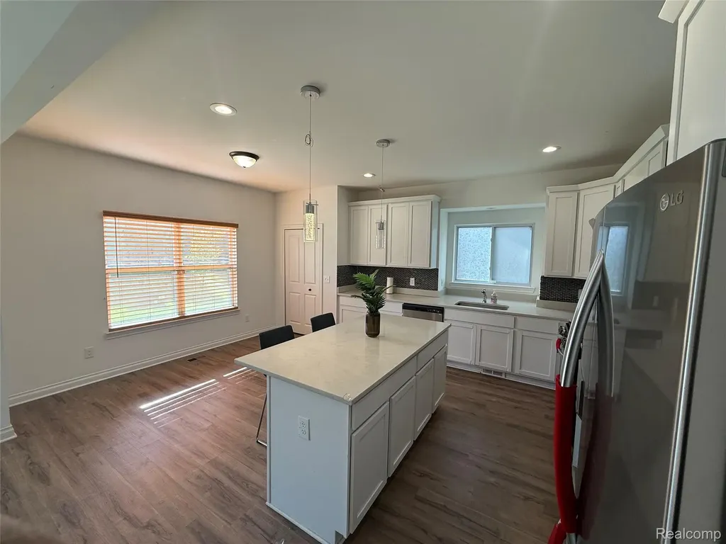 11849 Hines Place Drive Livonia City MI 48150