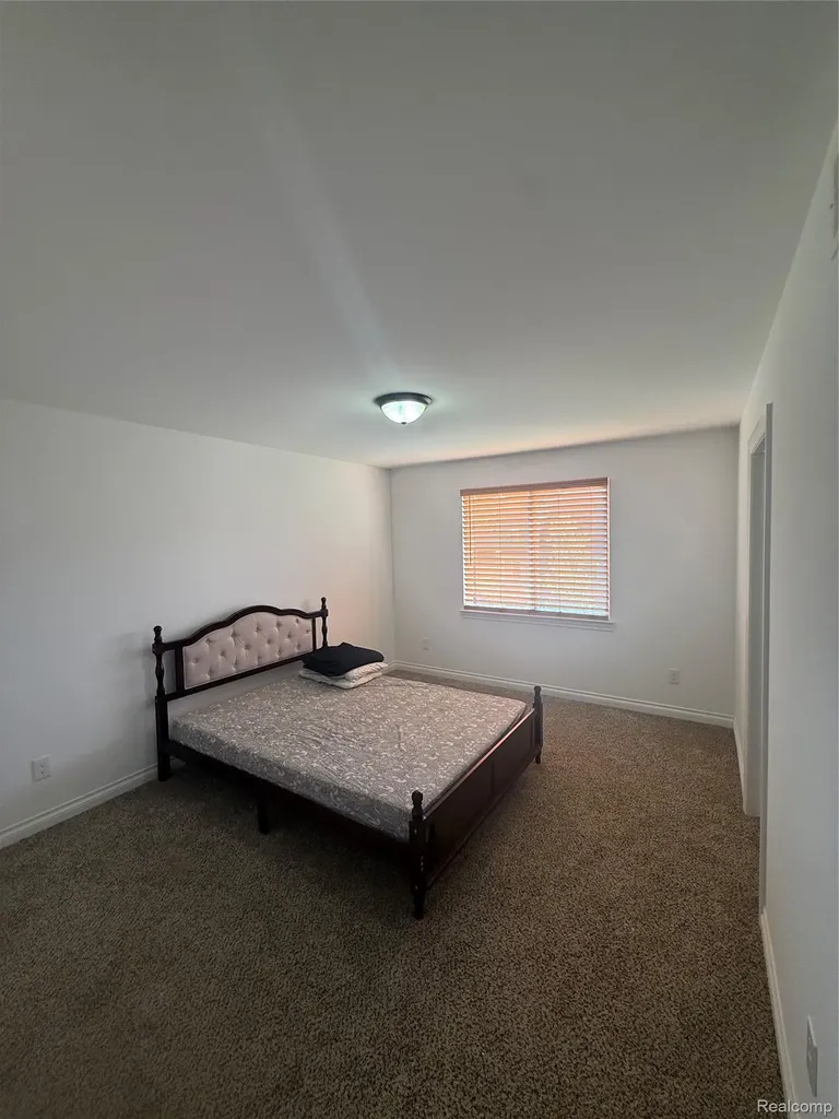 11849 Hines Place Drive Livonia City MI 48150