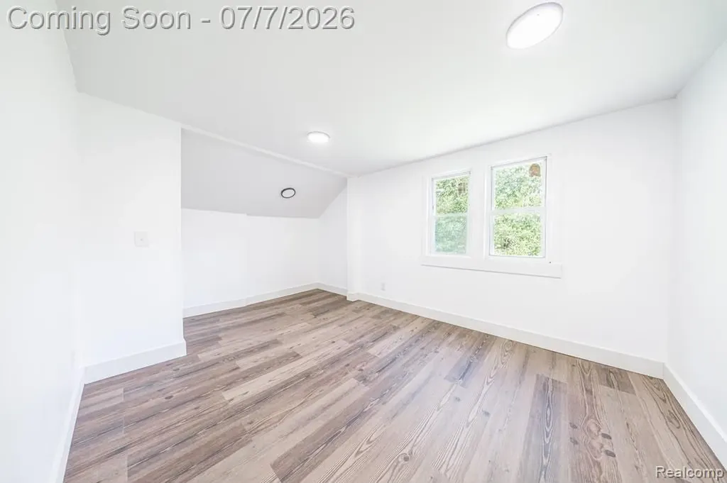 18486 Trinity Street Detroit City MI 48219