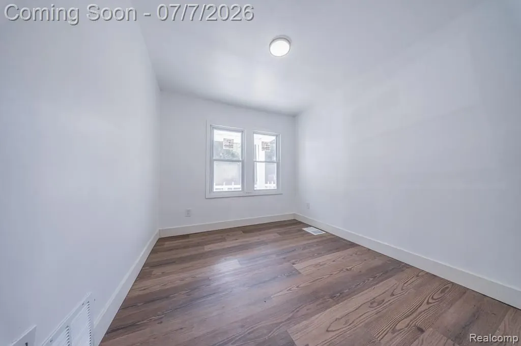 18486 Trinity Street Detroit City MI 48219