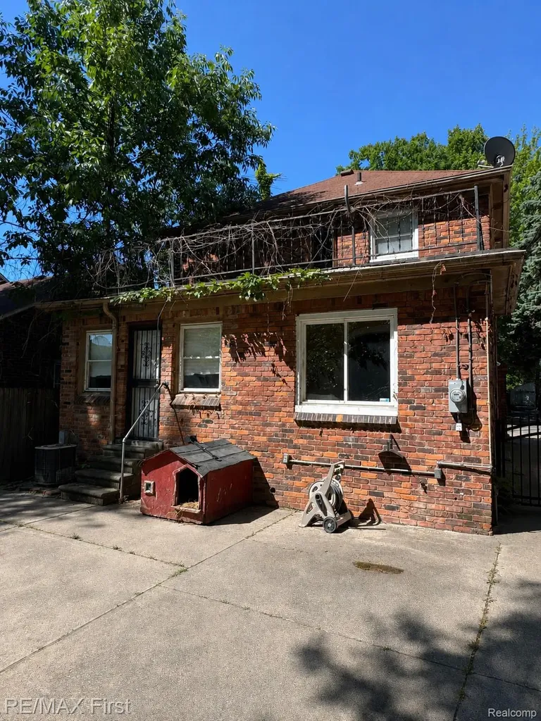 5760 Bishop Street Detroit City MI 48224