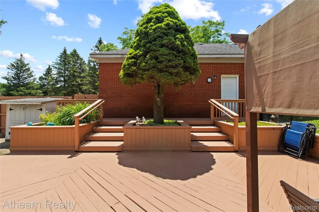 12427 Foley Road Tyrone Township MI 48430