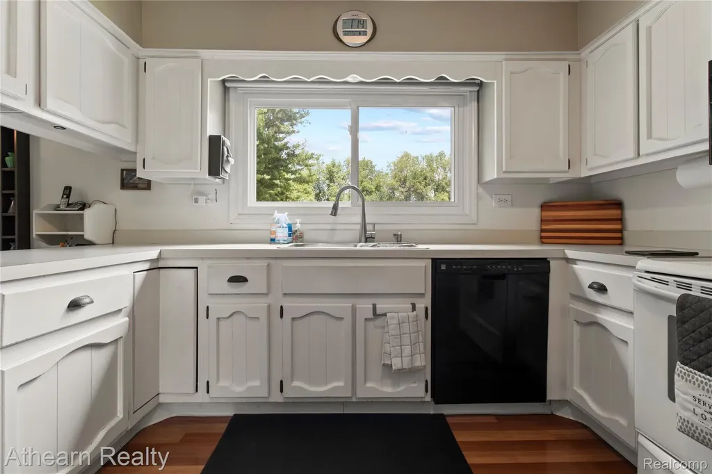 12427 Foley Road Tyrone Township MI 48430
