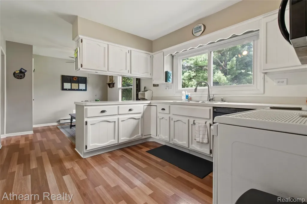 12427 Foley Road Tyrone Township MI 48430