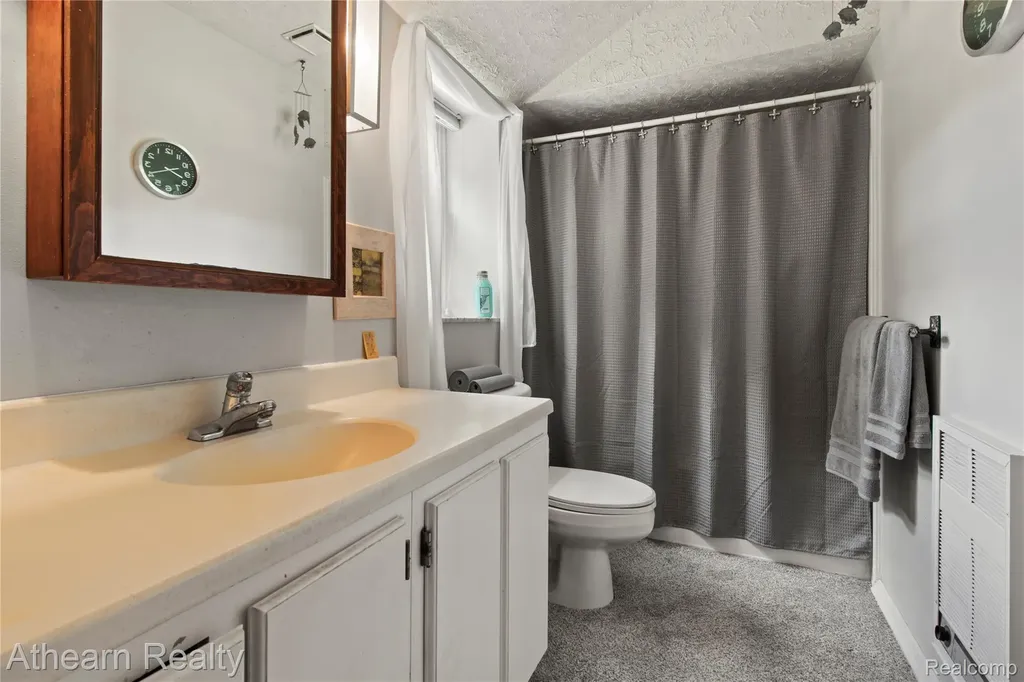 12427 Foley Road Tyrone Township MI 48430