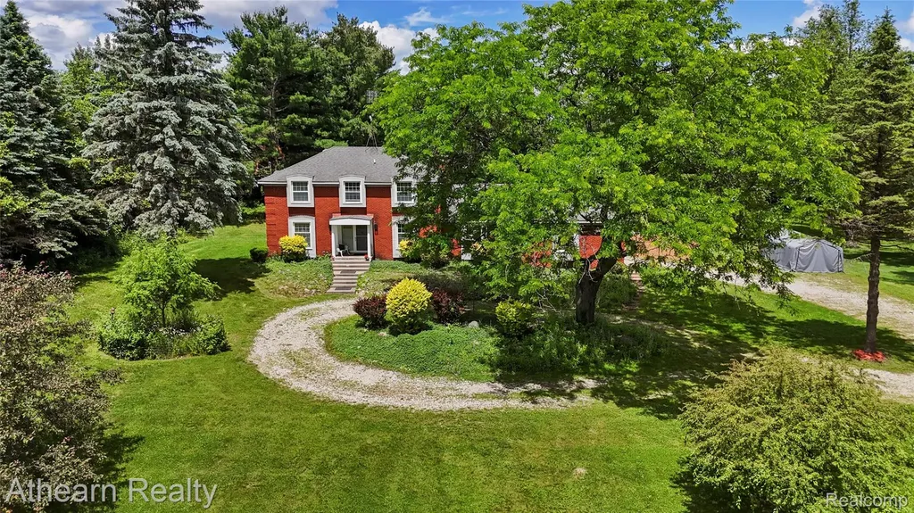 12427 Foley Road Tyrone Township MI 48430