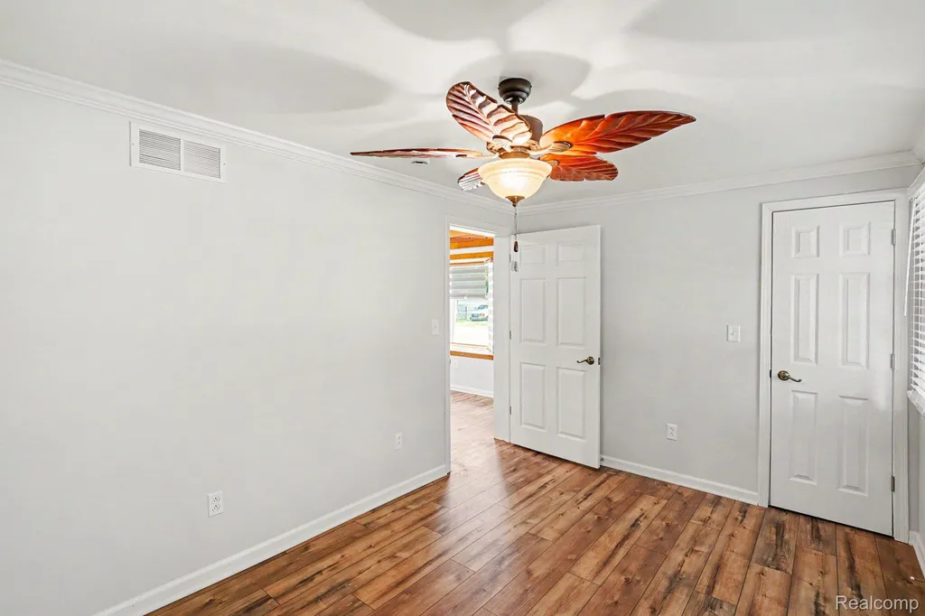 1014 Pearl Street Dewitt Charter Township MI 48906
