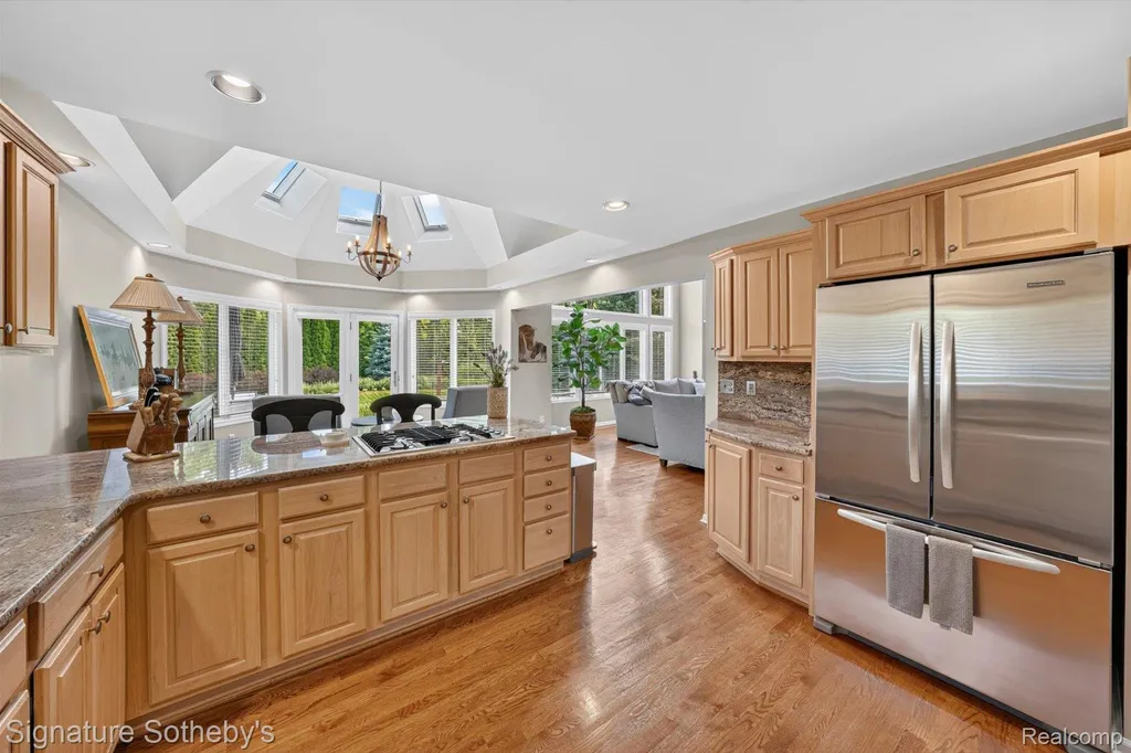 9880 Boulder Court Springfield Charter Township MI 48350