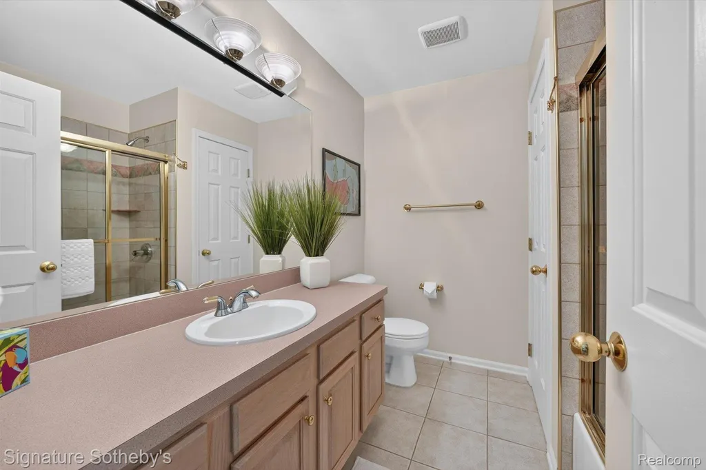 9880 Boulder Court Springfield Charter Township MI 48350