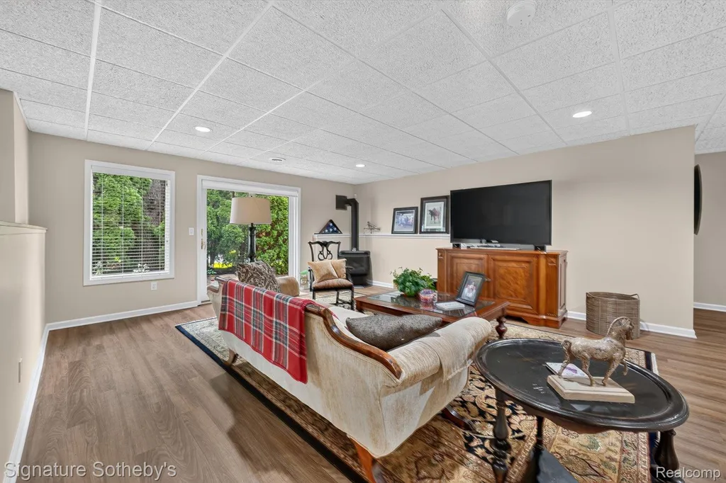 9880 Boulder Court Springfield Charter Township MI 48350