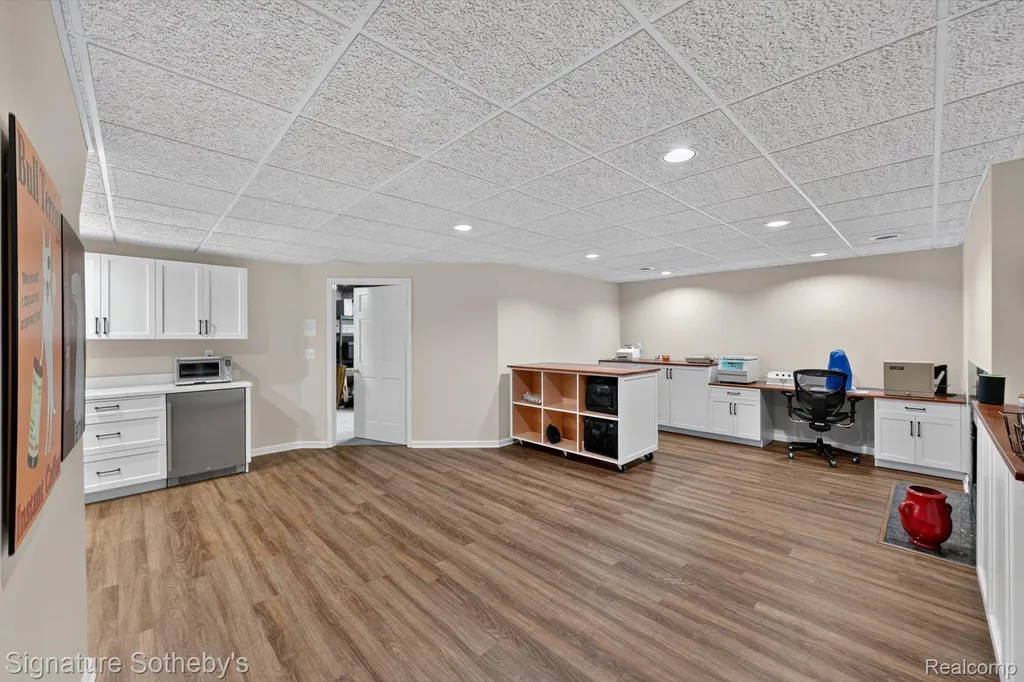 9880 Boulder Court Springfield Charter Township MI 48350