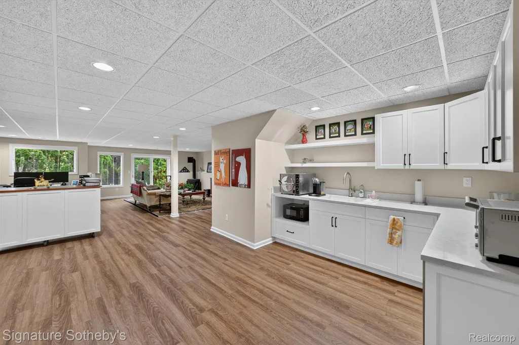 9880 Boulder Court Springfield Charter Township MI 48350