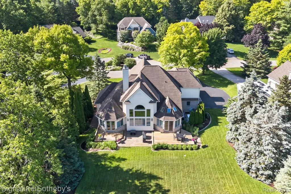 9880 Boulder Court Springfield Charter Township MI 48350