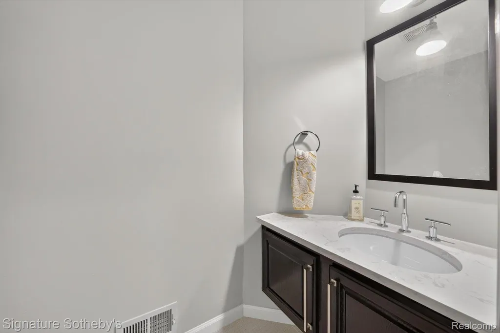 9880 Boulder Court Springfield Charter Township MI 48350