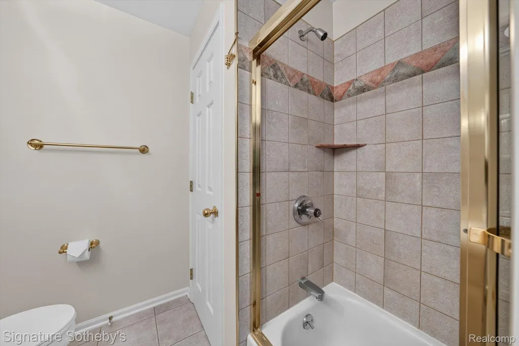 9880 Boulder Court Springfield Charter Township MI 48350