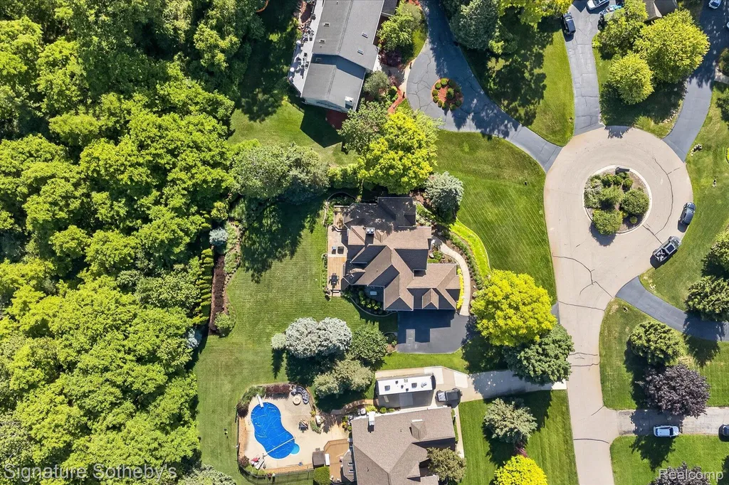 9880 Boulder Court Springfield Charter Township MI 48350