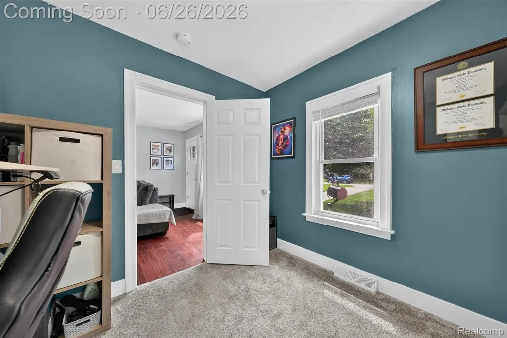 629 Bowers Street Clawson City MI 48017