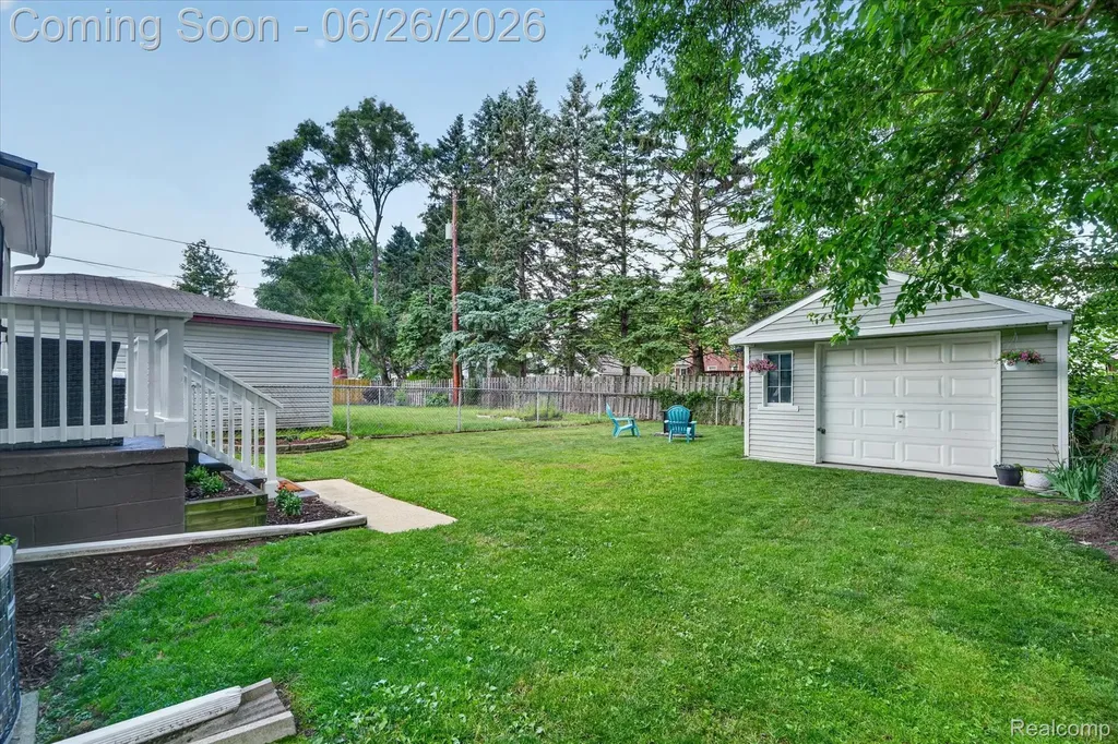 629 Bowers Street Clawson City MI 48017