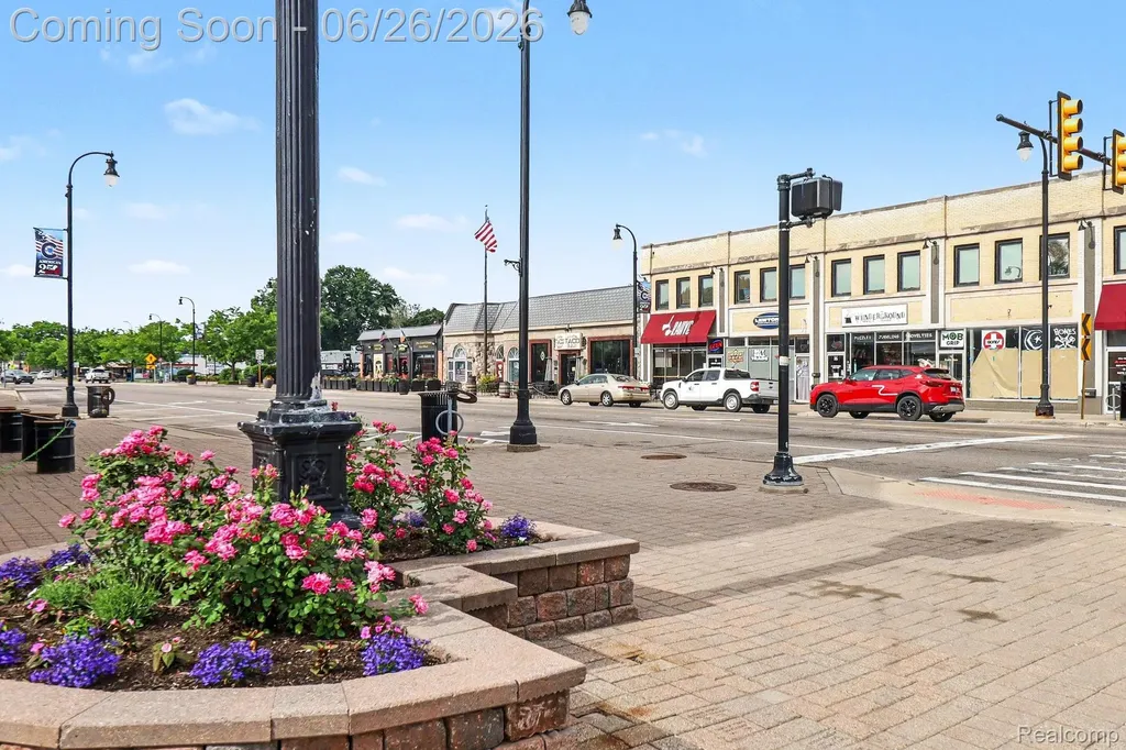 629 Bowers Street Clawson City MI 48017
