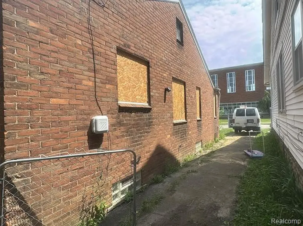 9731 Mckinney Street Detroit City MI 48224