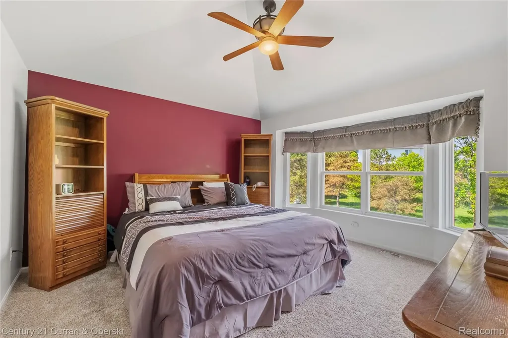 49468 N Glacier Northville Township MI 48168